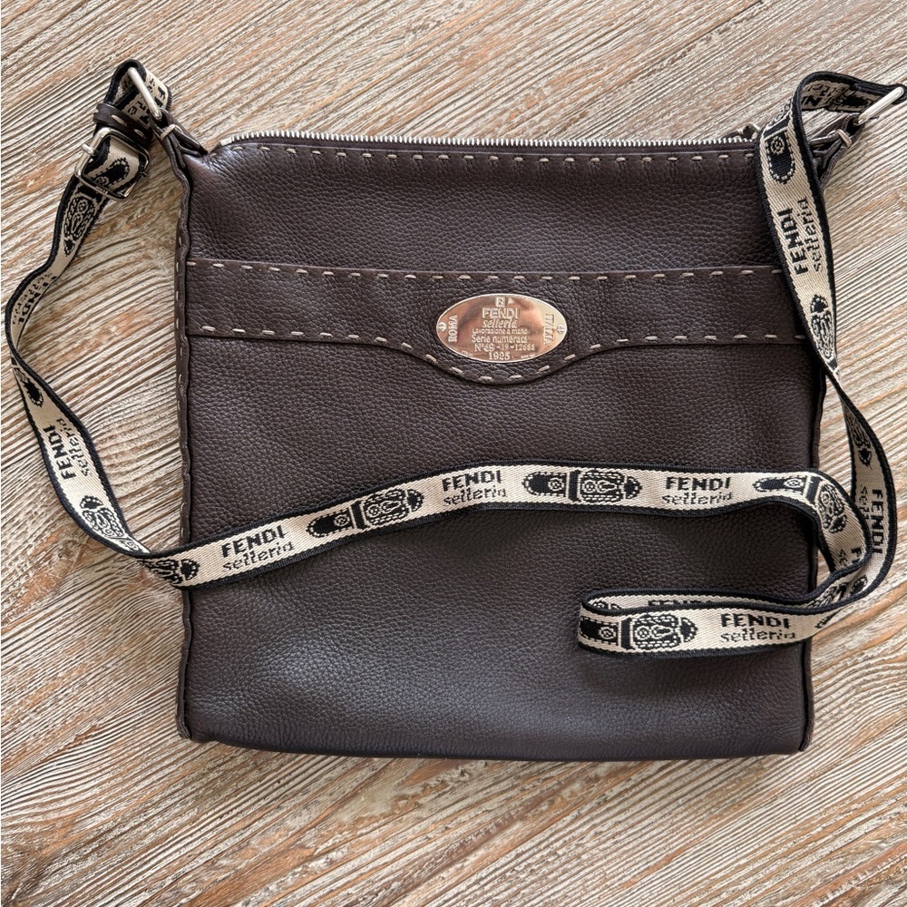 Fendi Crossbody Selleria Leather Zip Top Messenger Bag Brown COLLECTOR’S ITEM - Picture 1 of 16